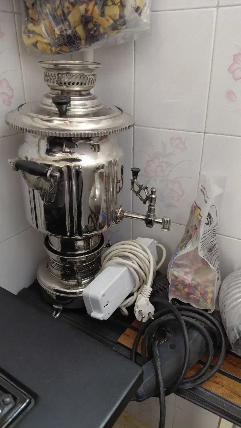 سماور نفتی ۶ لیتری|کلکسیون اشیاء عتیقه|قم, سالاریه|دیوار