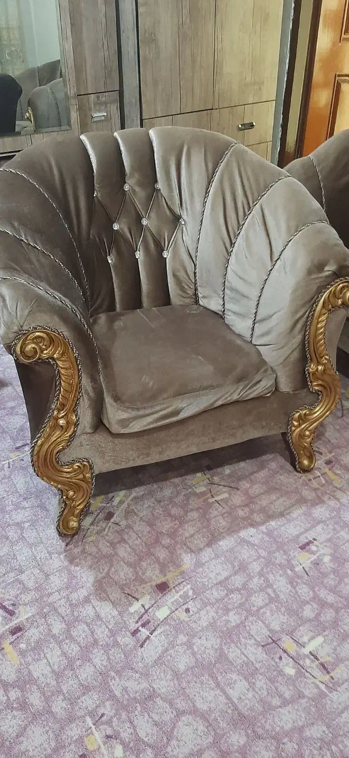 مبل ۷ نفره همراه با میز عسل|مبلمان خانگی و میز عسلی|پارس‌آباد, |دیوار