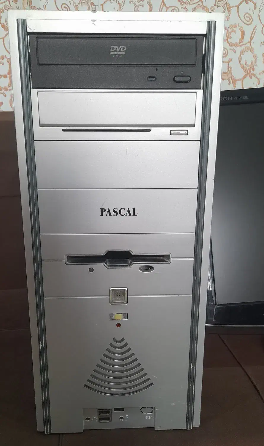 کامپیوتر|رایانه رومیزی|سنندج, |دیوار