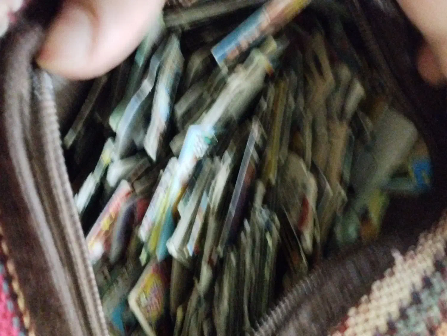 یک کیف بر از کیمدی و پاستور|کلکسیون و سرگرمی|تایباد, |دیوار