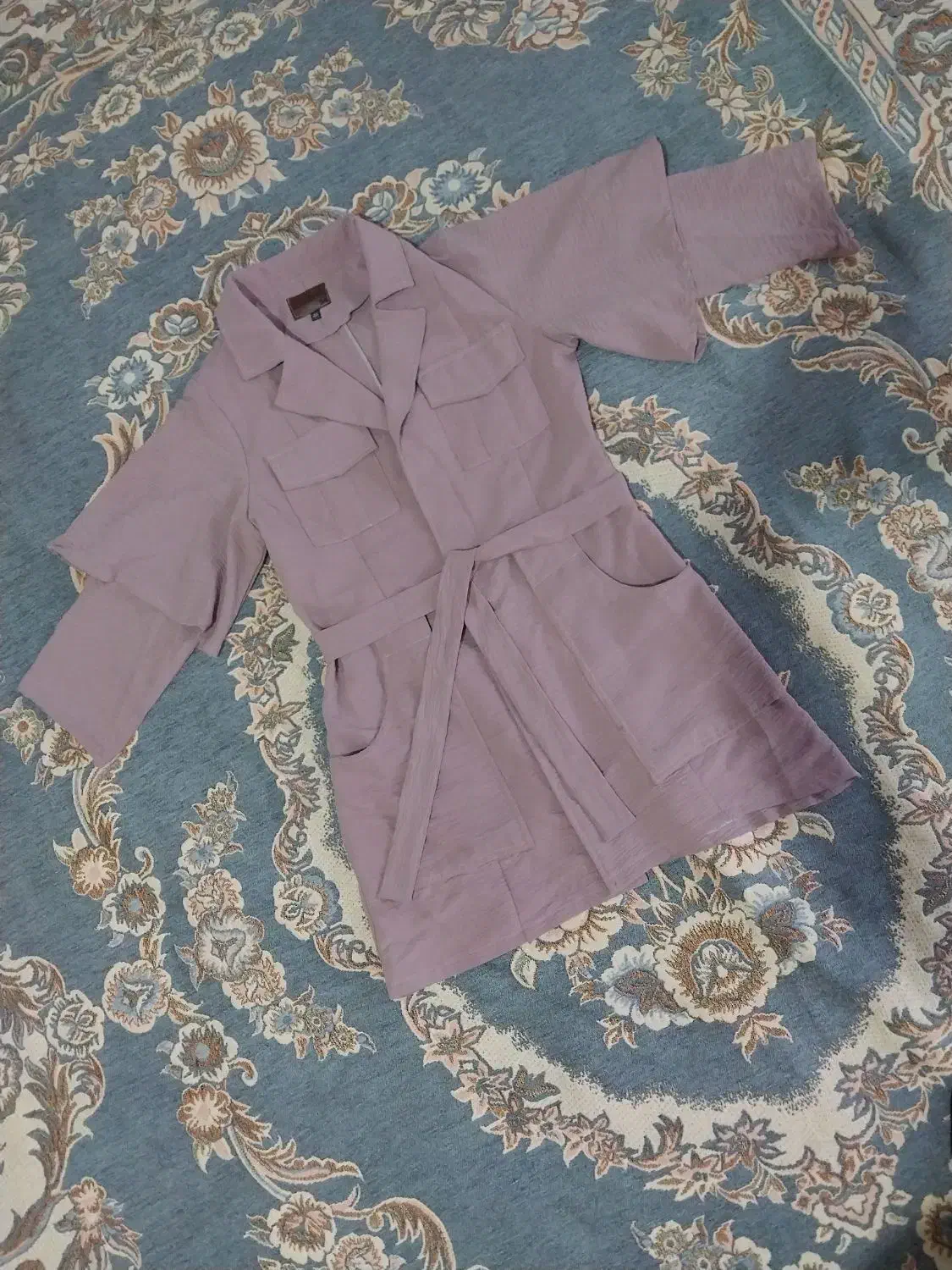 حراج تعدادی مانتو دونه ایی ۴۰ تومن|حراج|اصفهان, شهرک امام خمینی|دیوار