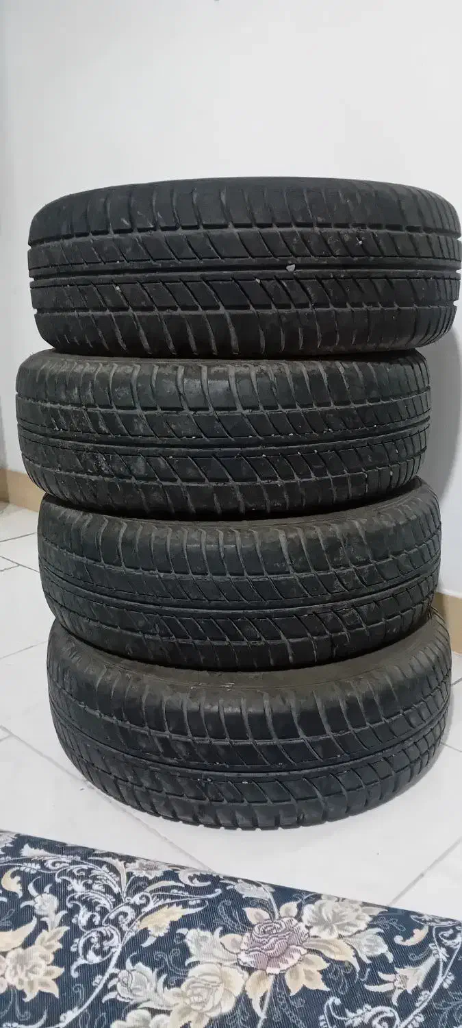 لاستیک ماشین  سواری در حد نو|قطعات یدکی و لوازم جانبی|چهاردانگه (تهران), |دیوار