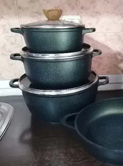 قابلمه چدن|ظروف پختوپز|ری, شهادت|دیوار