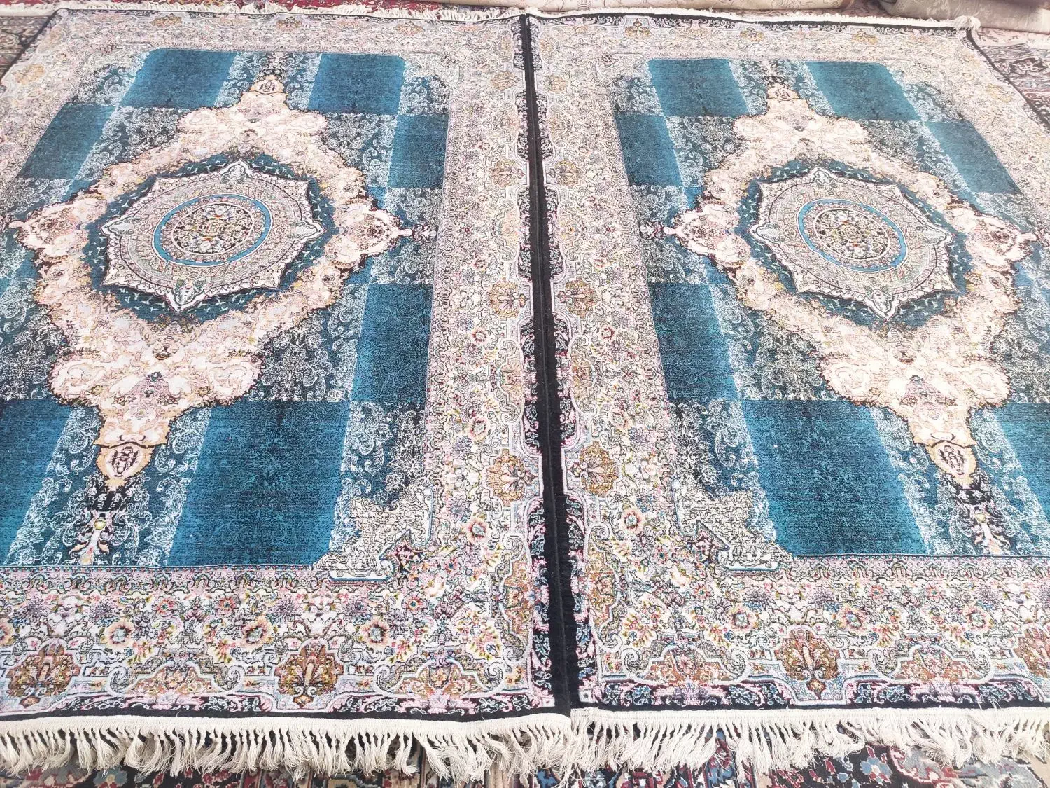 یک جفت فرش با طرح بروز|فرش|مرند, |دیوار