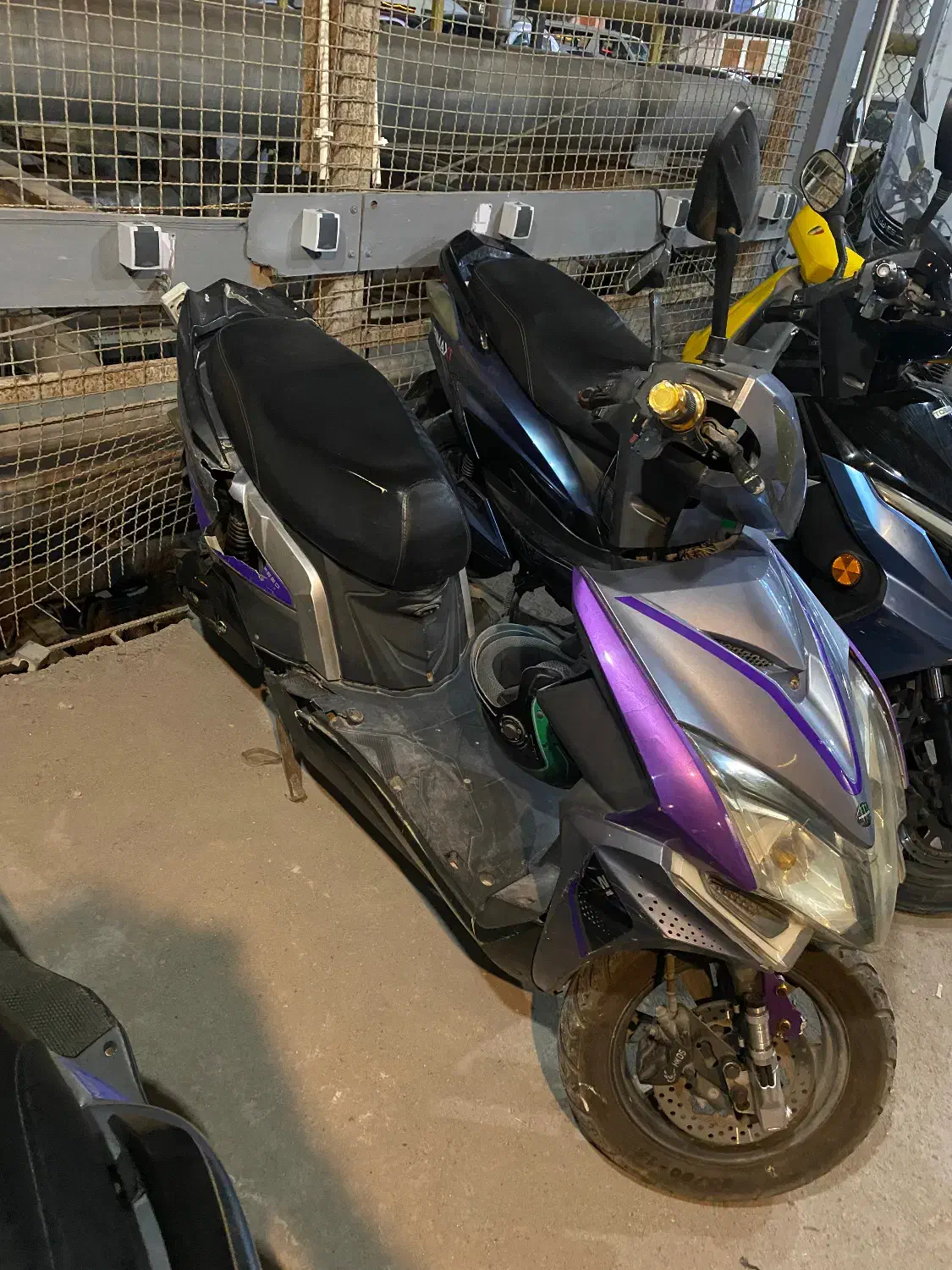 موتور برقی|موتورسیکلت|کیش, |دیوار