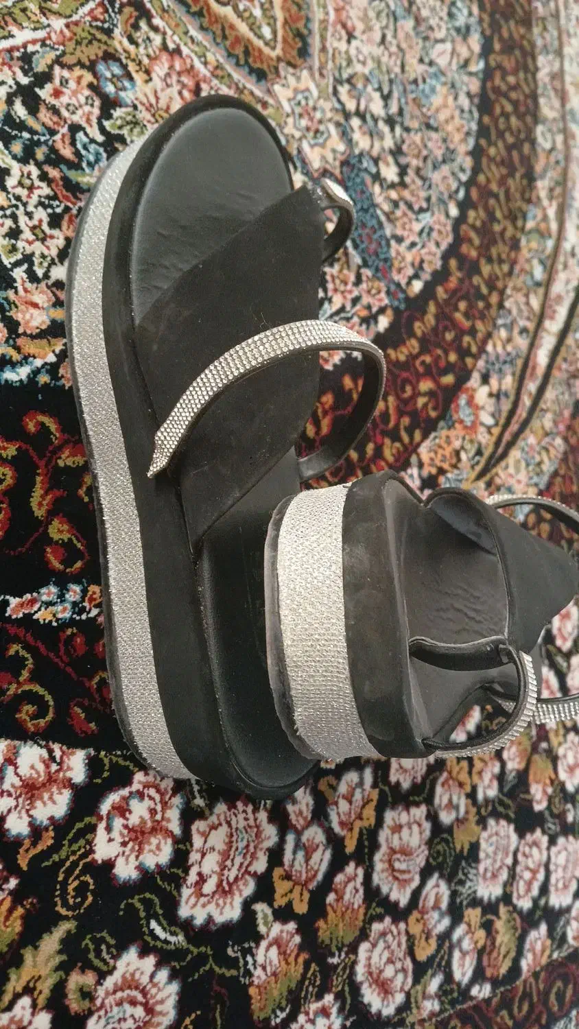 صندل|کیف، کفش، کمربند|بروجرد, |دیوار