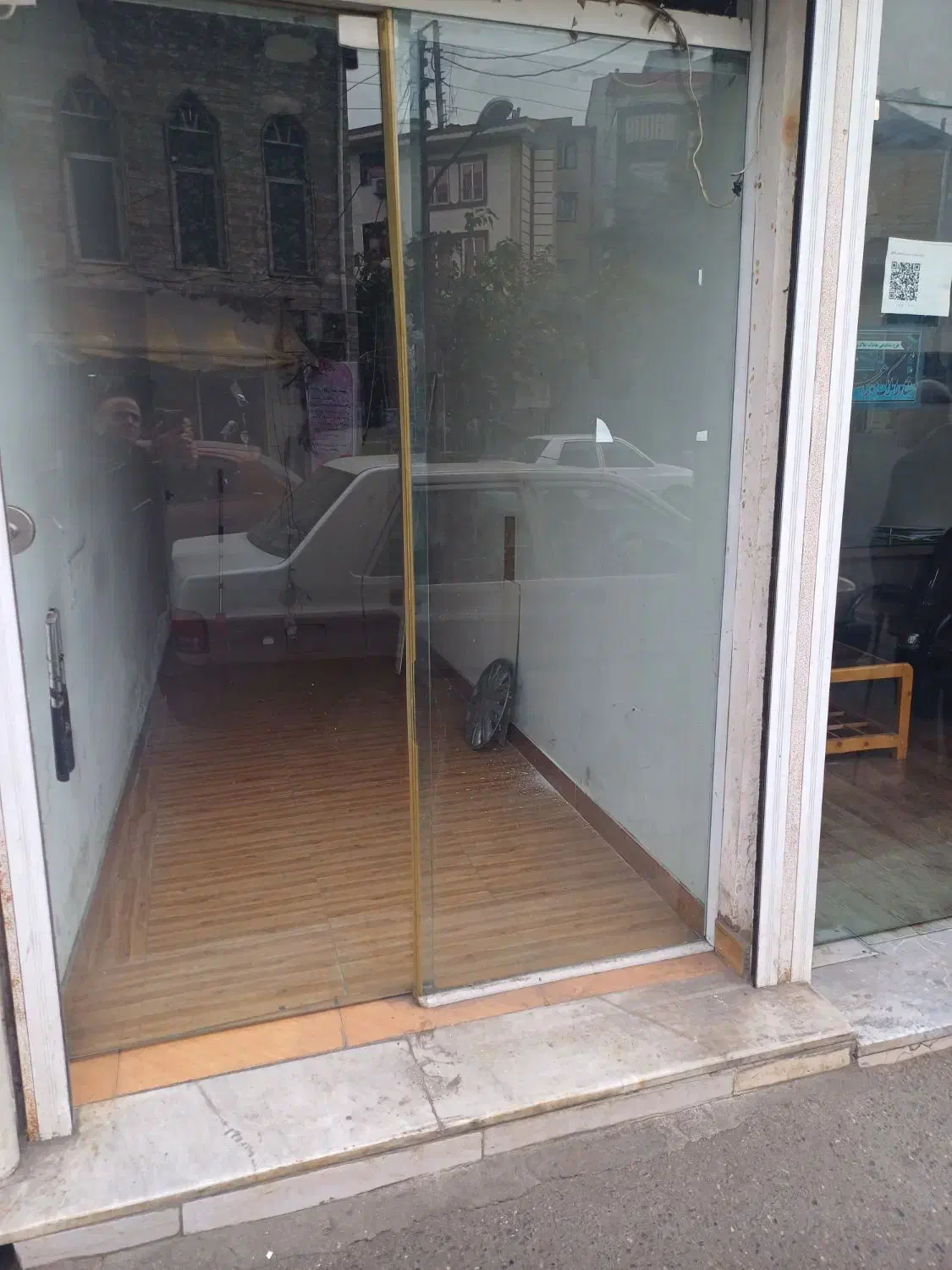 رهن و اجاره مغازه حدود ۸متری واقع در نیکمرام|اجارهٔ مغازه و غرفه|رشت, معلم|دیوار