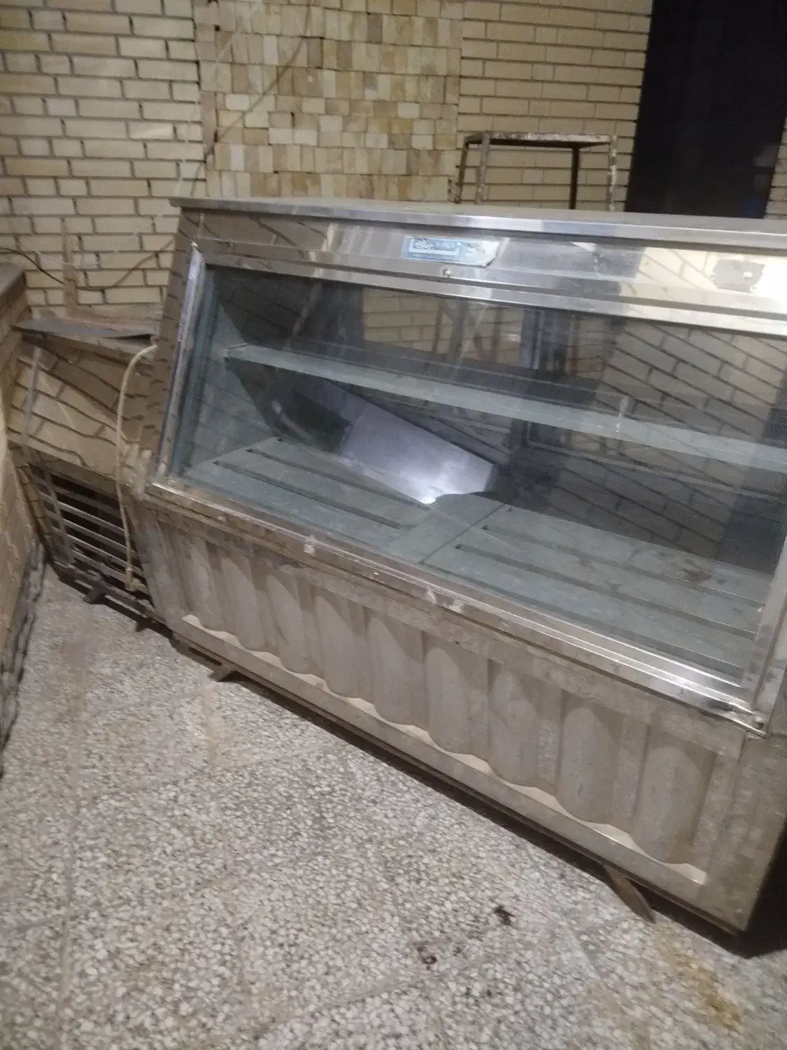 یخچال ویترینی|فروشگاه و مغازه|بروجن, |دیوار