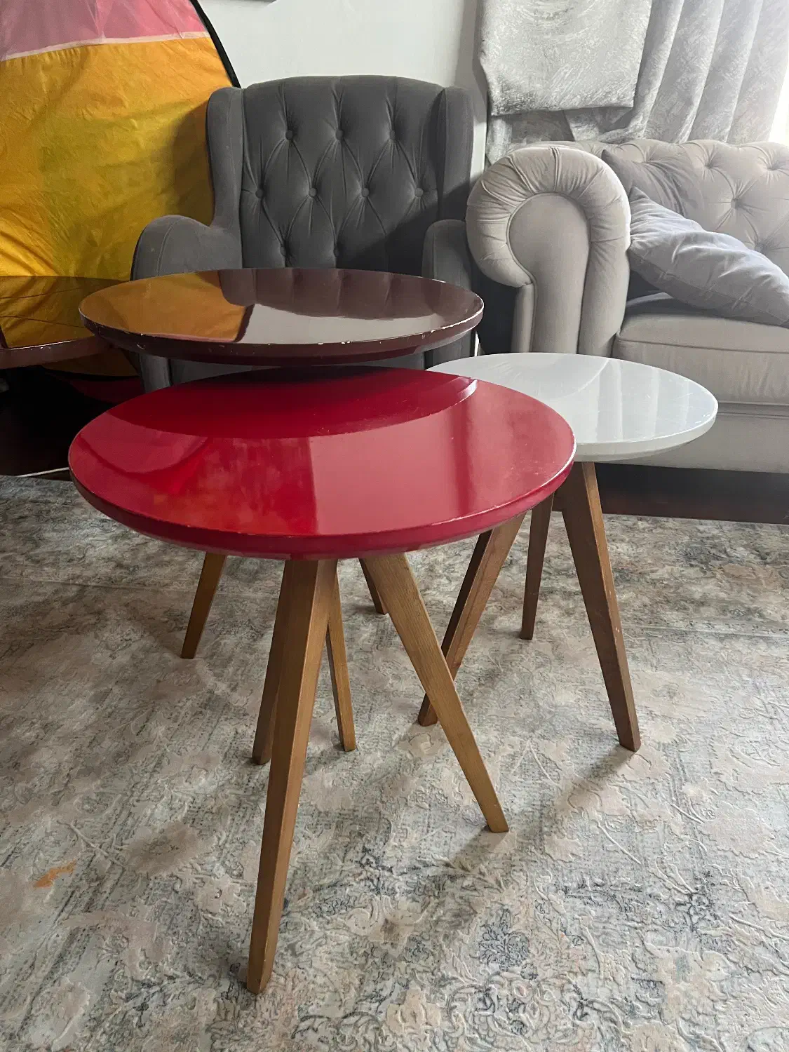 میز وسط و ۳ عدد عسلی|مبلمان خانگی و میز عسلی|نور, |دیوار