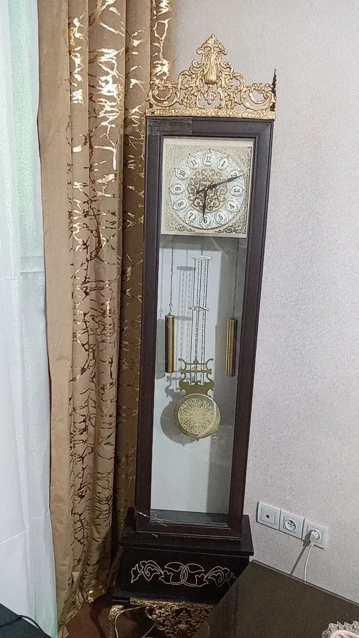 ساعت ایستاده|ساعت دیواری و تزئینی|رباط‌کریم, رباط‌کریم|دیوار