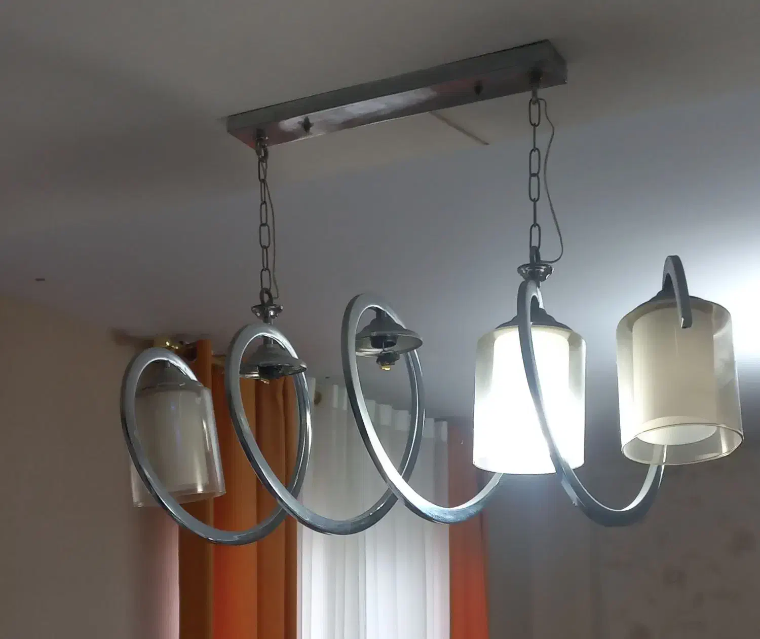 لوستر ها|لوستر و چراغ آویز|پرند, فاز ۳|دیوار