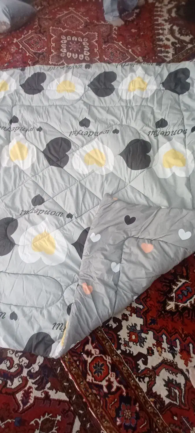 روختی دونفره  با ملافه و دو عدد رو بالشی نو نو|رختخواب، بالش، پتو|تبریز, |دیوار