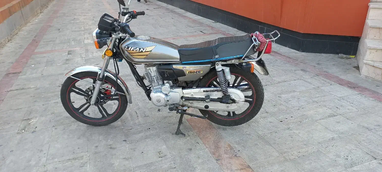 موتور سیکلت|موتورسیکلت|اندیشه, اندیشه فاز ۳|دیوار