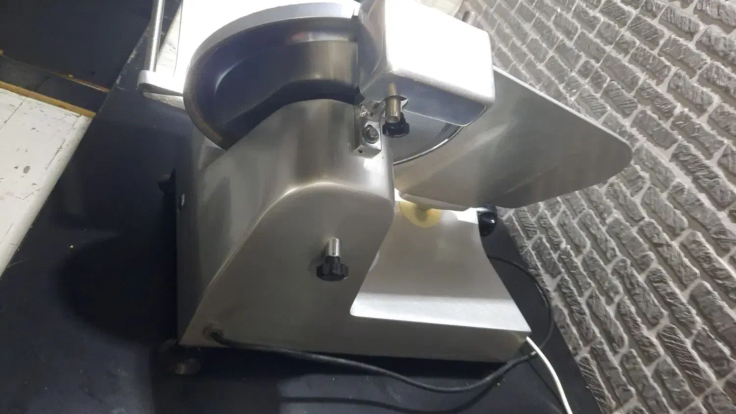 دستگاه کالباس بر ایتالیایی کومو|کافی‌شاپ و رستوران|هشتگرد, مدرس|دیوار