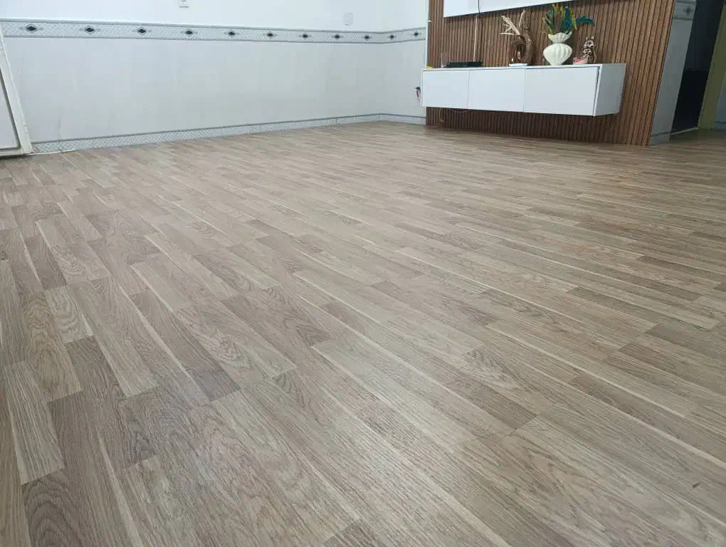 کفپوش PVC پارکت ماربل شیت ترمووال قرنیزچمن مصنوعی|خدمات پیشه و مهارت|دزفول, |دیوار