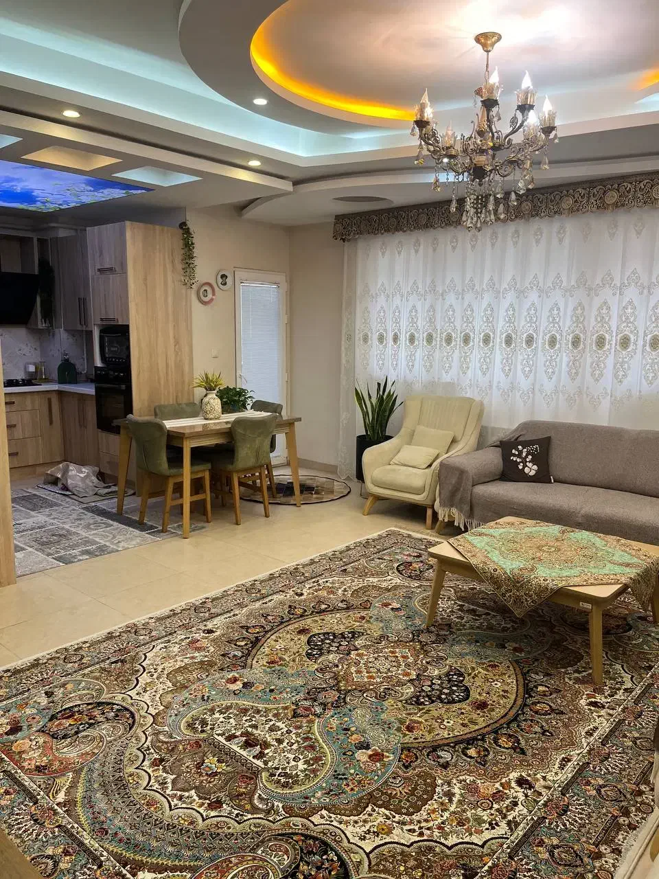 فروش آپارتمان 100 متری سبزه میدان اول بیستون|فروش آپارتمان|رشت, استادسرا|دیوار