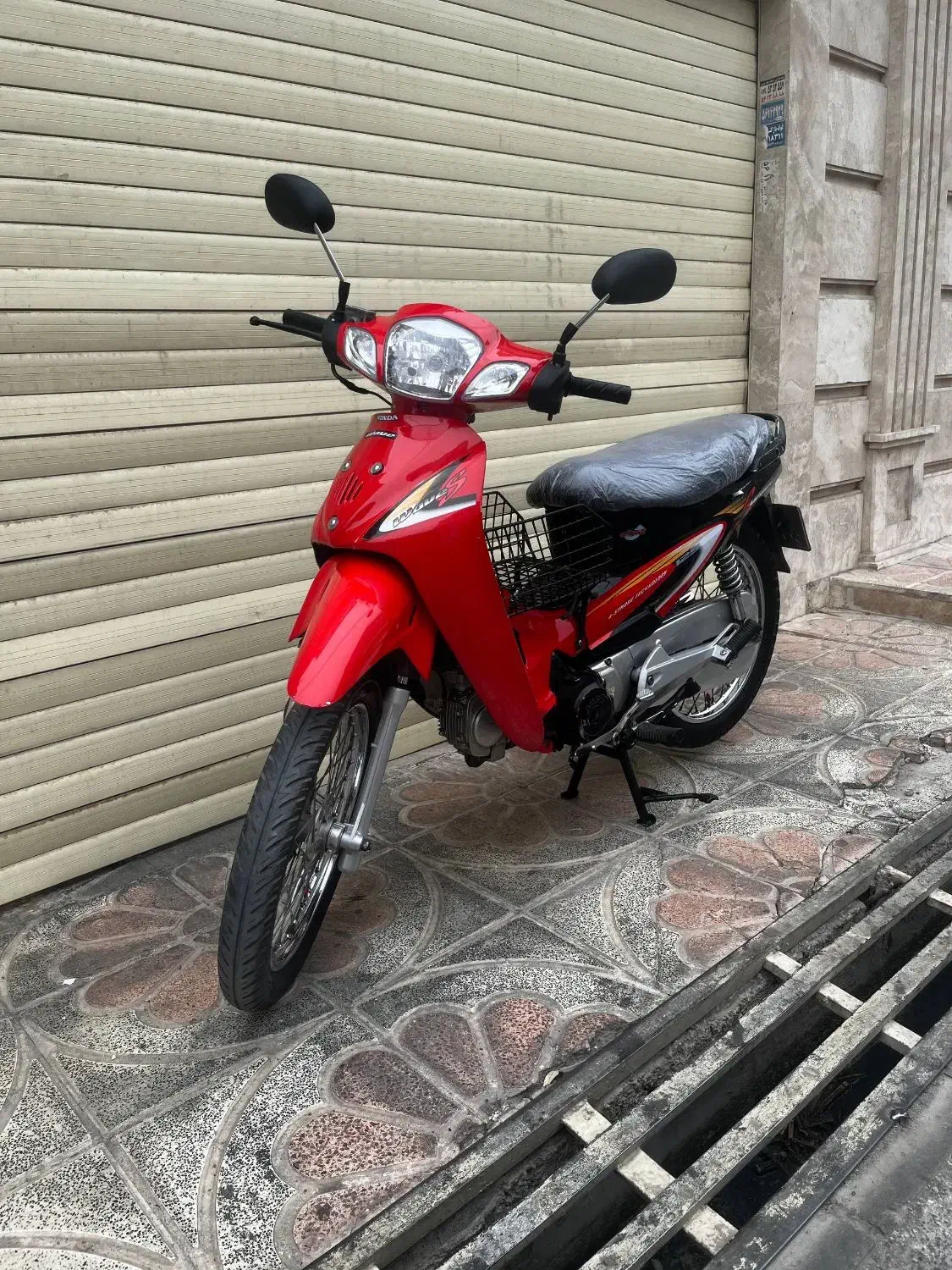 ویو رادیسون89|موتورسیکلت|تهران, منیریه|دیوار