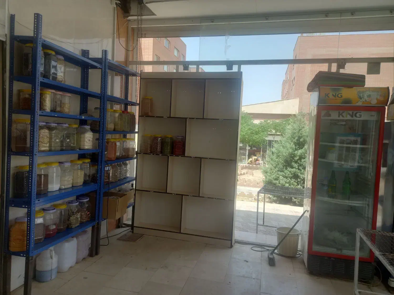 قفسه و بانکه|کتابخانه، شلف، قفسههای دیواری|فولادشهر, مسکن مهر فولادشهر|دیوار