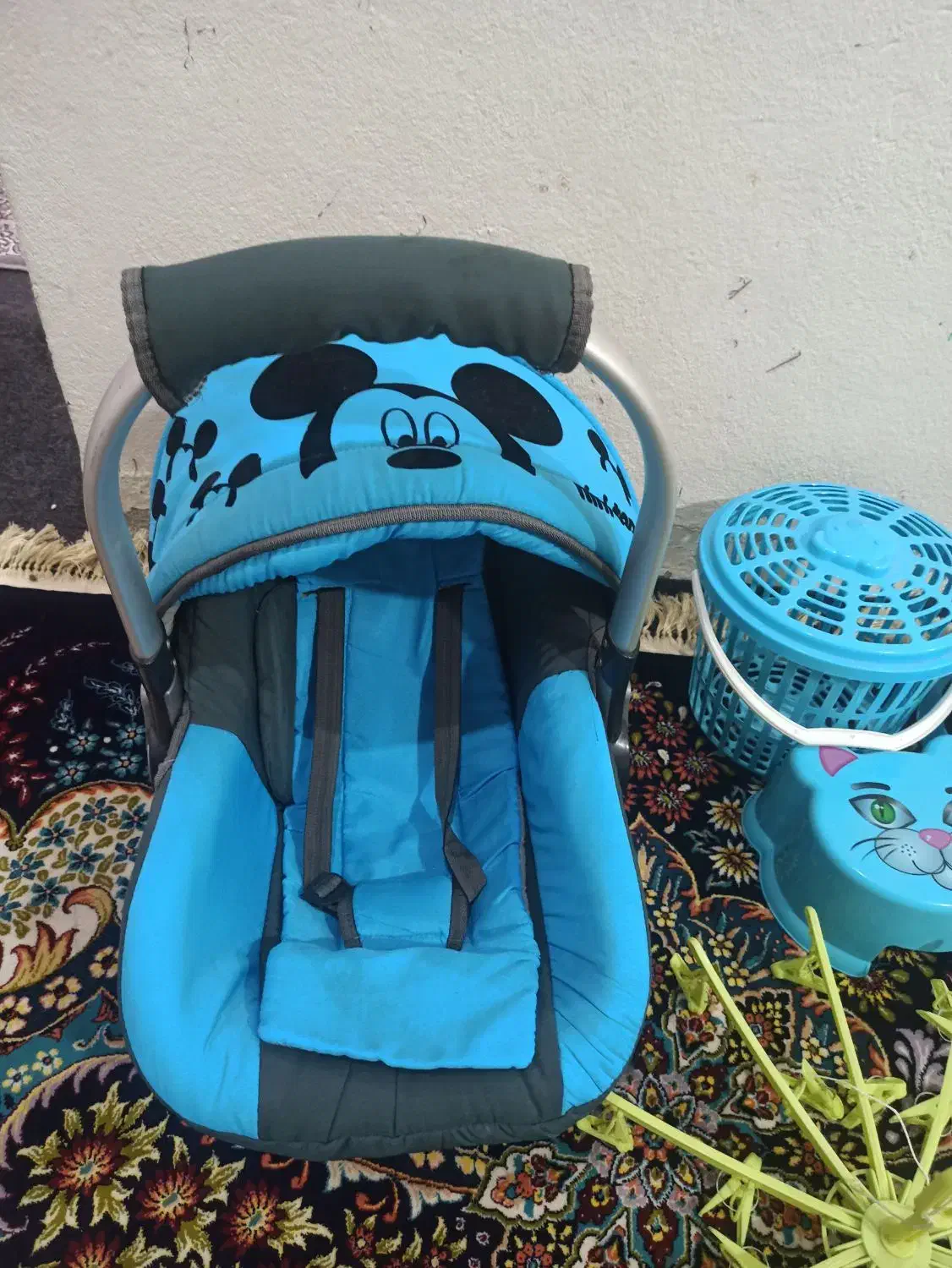 کریر کاملا سالم با وسایل نوزاد|اسباب و اثاث بچه|بندرعباس, |دیوار