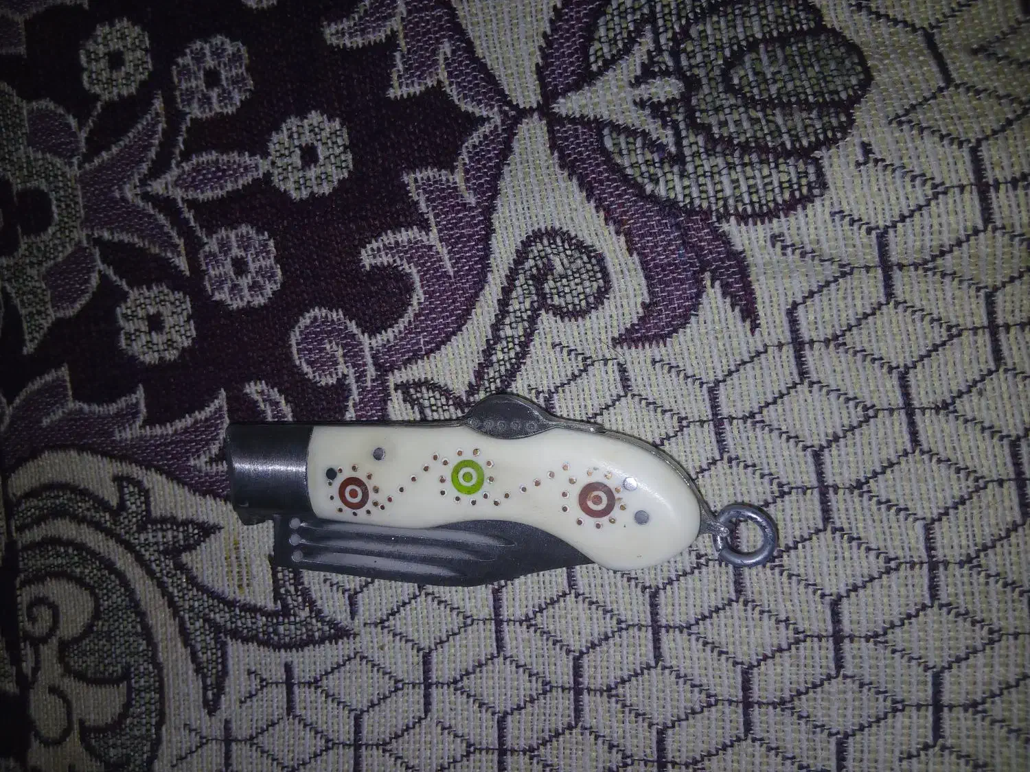 چاقوی بابا|کلکسیون اشیاء عتیقه|مرند, |دیوار