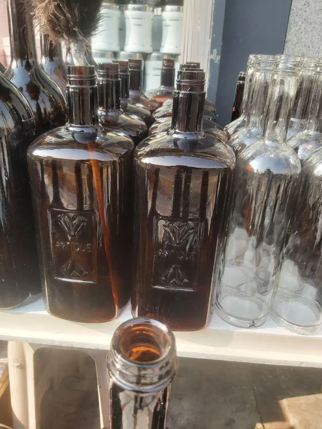 بطری شیشه ای|ظروف نگهدارنده، پلاستیکی، یک‌بارمصرف|کرج, باغ سیب|دیوار