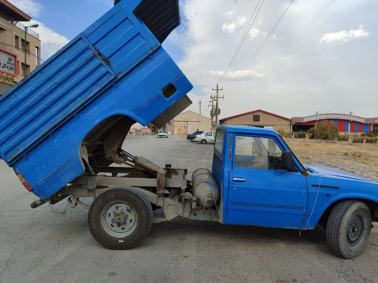 نیسان کمپرسی تهیه شن وماسه و آجر کهنه نخاله برداری|خدمات حمل و نقل|ارومیه, |دیوار