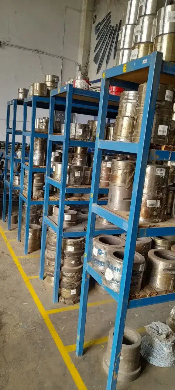 فروش پین و بوش باکت و بوم بیل مکانیکی|ماشین‌آلات صنعتی|سیرجان, |دیوار