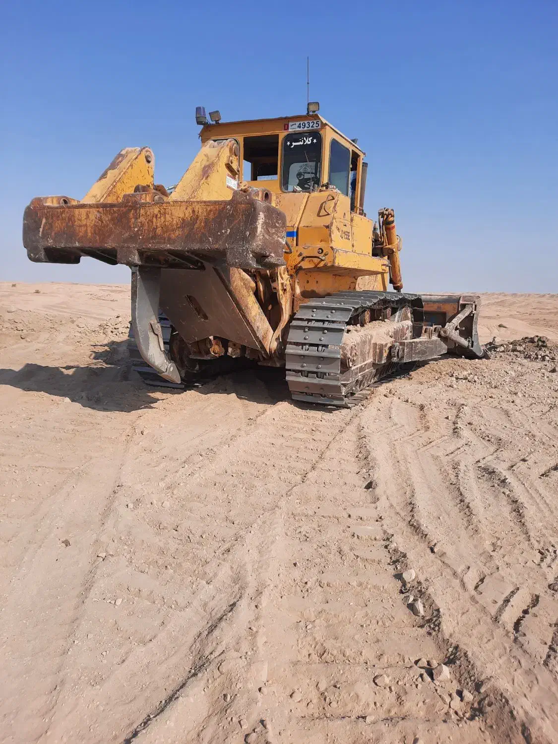 بلدوزر TD25 درحد موتور تازه تعمیر صفر تا صد|خودرو سنگین|دهلران, |دیوار