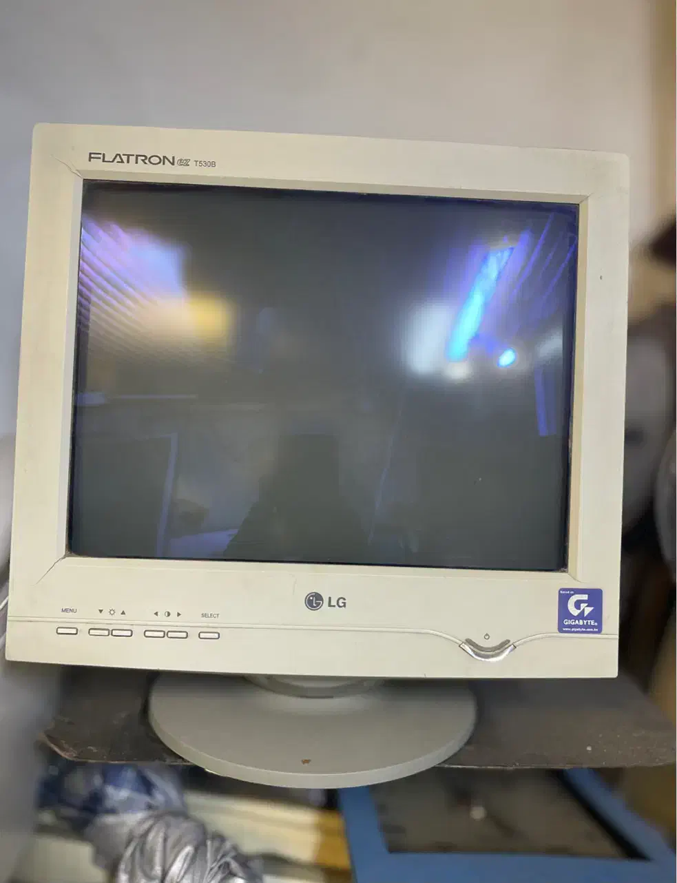 مانیتور crt|قطعات و لوازم جانبی رایانه|رشت, دیانتی|دیوار