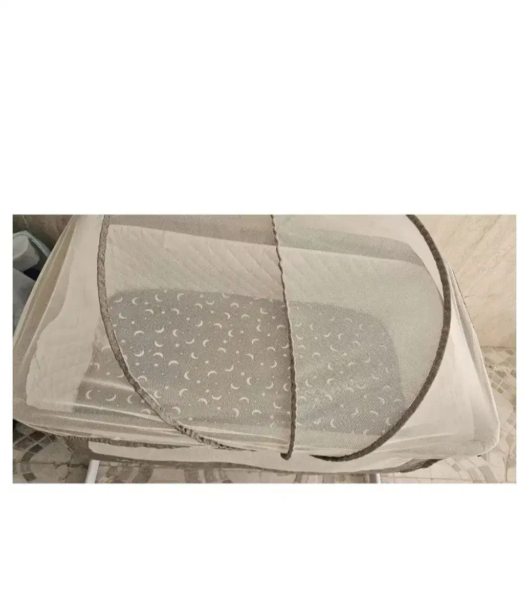 گهواره و تخت کنار مادر دلیجان ویرا|تخت و سرویس خواب|نیشابور, شریعتی|دیوار