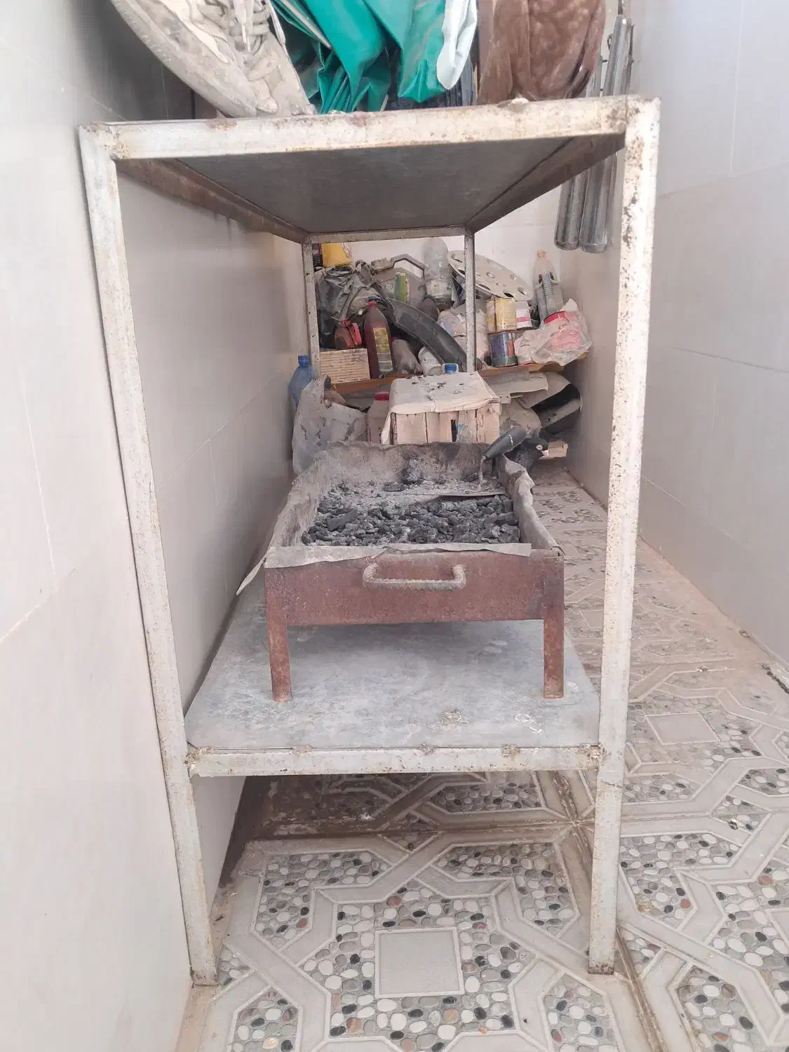 فروش یک عدد میز فلزی|فروشگاه و مغازه|امیدیه, |دیوار