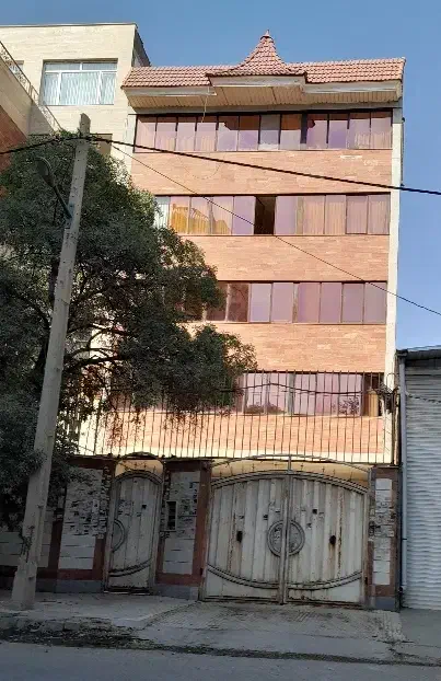 ۲۲بهمن ساختمان۵طبقه۲بر مناسب هتل/شرکت/اداری/تجاری|فروش خانه و ویلا|کرمانشاه, |دیوار