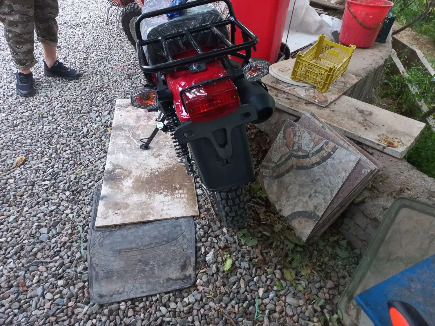 موتورXL150|موتورسیکلت|هشتگرد, فشند|دیوار