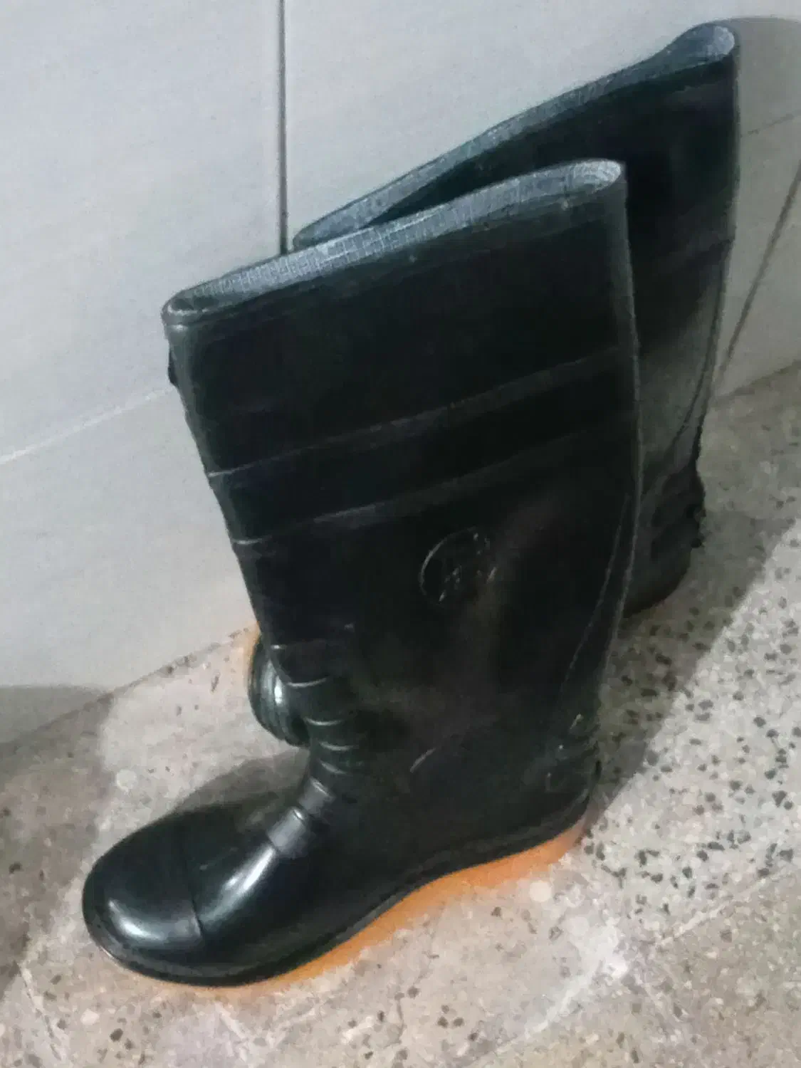 استامبولی،چکمه ،چوب بنایی|مصالح و تجهیزات ساختمان|ری, دیلمان|دیوار