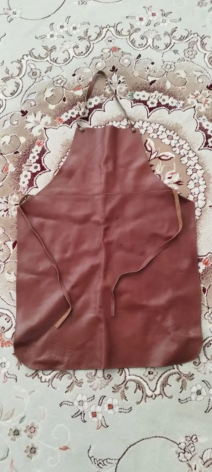 پیشبند چرمی|لباس|قم, پردیسان|دیوار