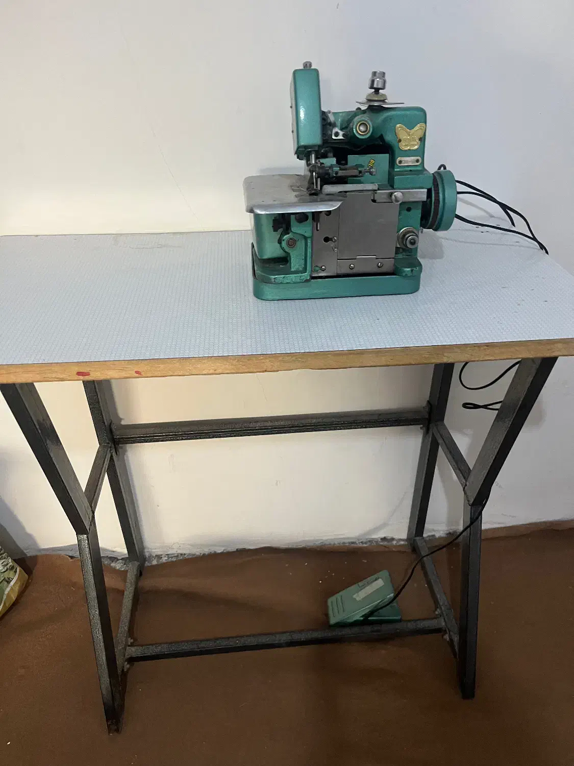 چرخ سردوز|چرخ خیاطی و ریسندگی|مشهد, عامل|دیوار