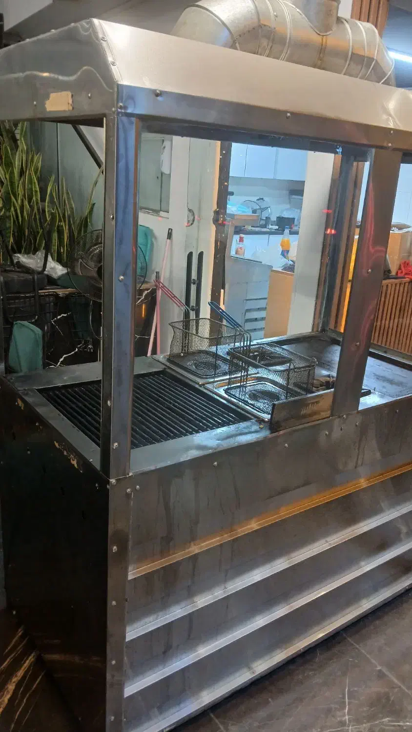 فر، سرخ کن ،گریل|کافی‌شاپ و رستوران|تهران, فلسطین (میدان انقلاب)|دیوار