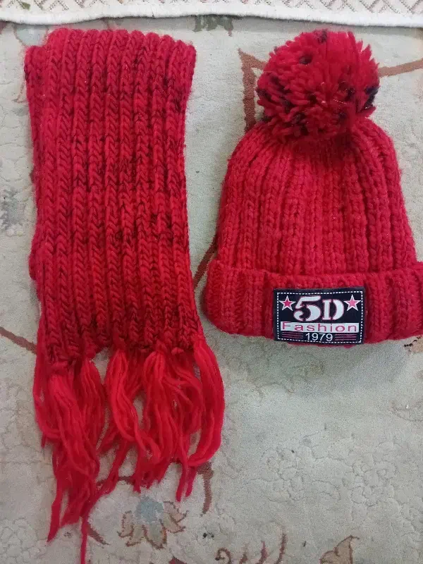 تعدادی کفش و شال و کلاه|کیف، کفش، کمربند|ملایر, |دیوار