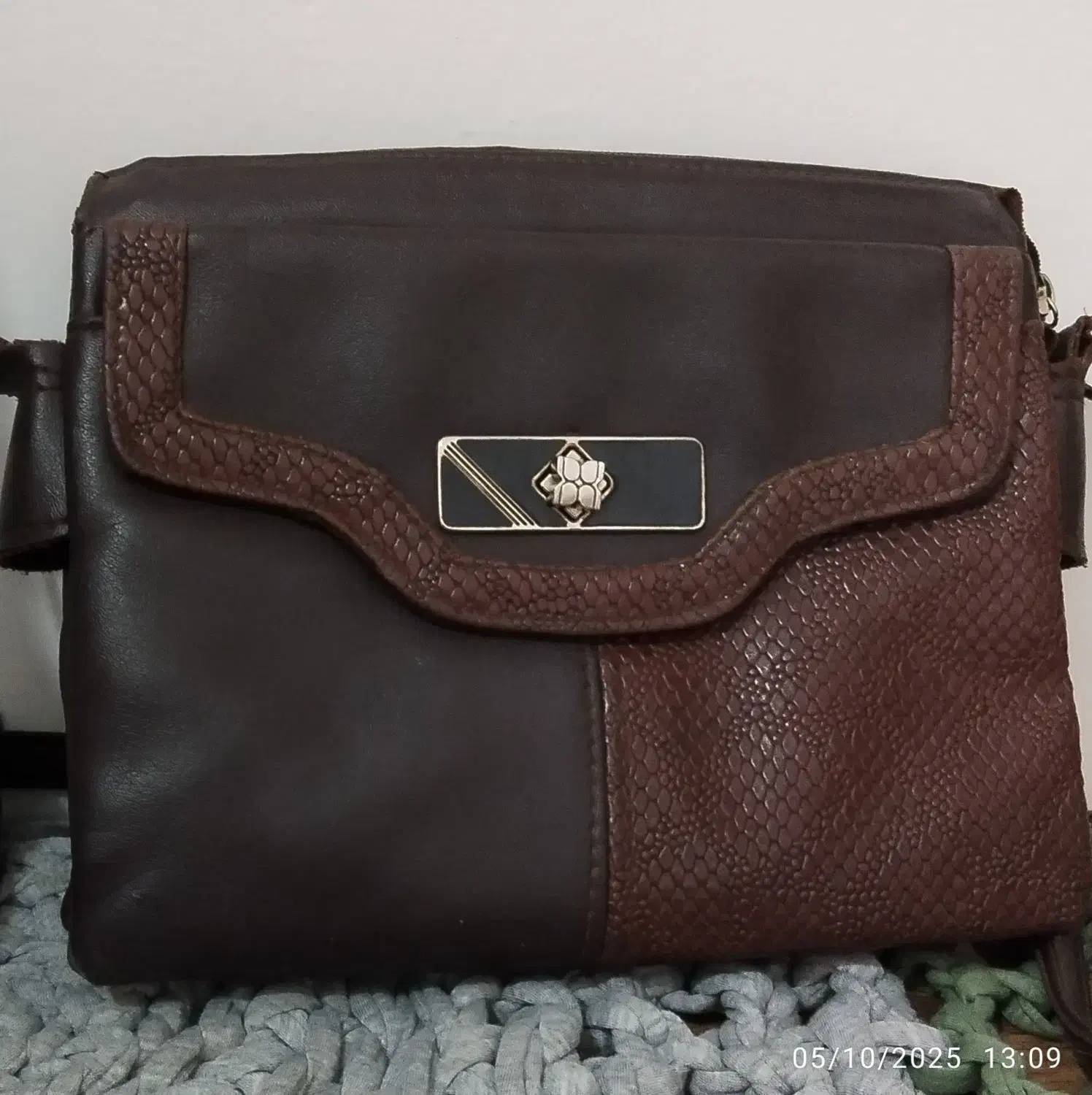 کیف|کیف، کفش، کمربند|کنارک, |دیوار