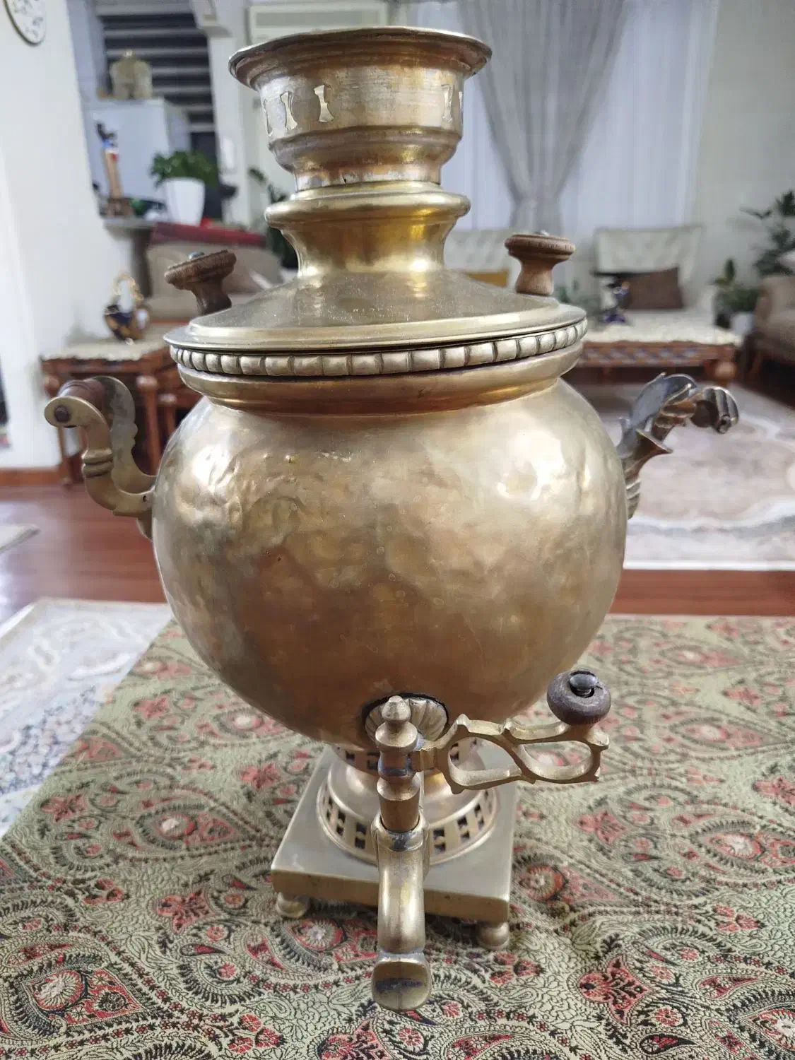 سماور زغالی قدیمی تمیز|کلکسیون اشیاء عتیقه|بابل, |دیوار