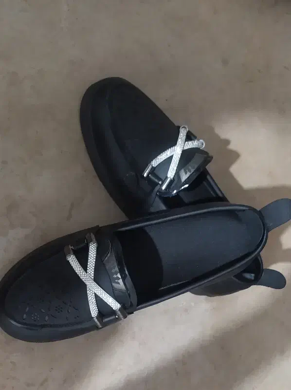 پا پوش|کیف، کفش، کمربند|لیسار, |دیوار