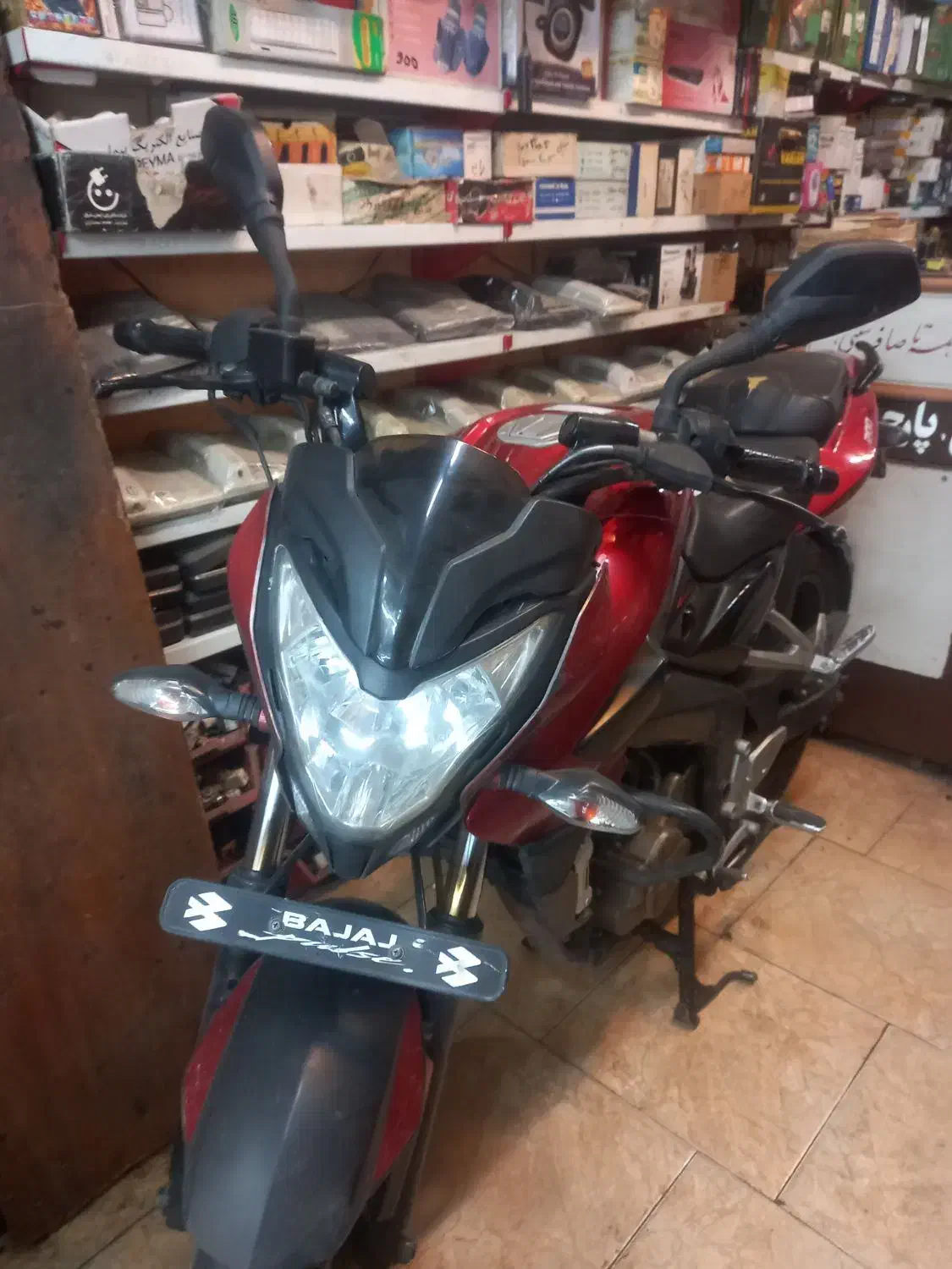 ns 200|موتورسیکلت|تهران, هروی|دیوار