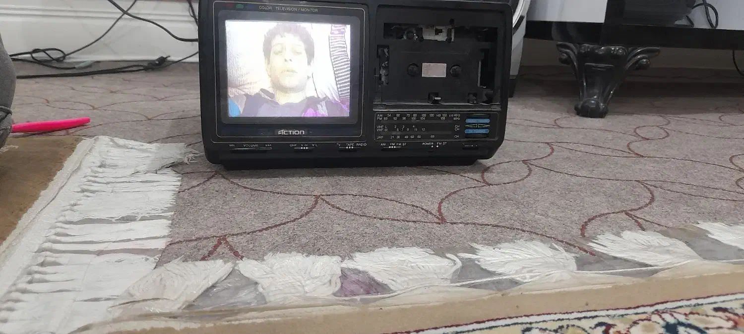 تلوزیون کوچیک عتیقه|تلویزیون و پروژکتور|اهواز, شهرک رزمندگان|دیوار