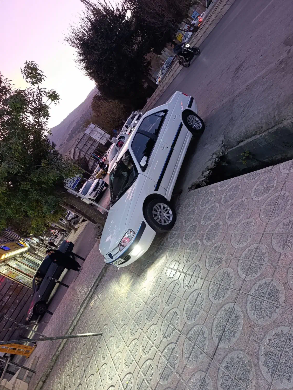 پژو پارس سفارشی 401بدون رنگ دریچه سیمیXu7p|خودرو سواری و وانت|دورود, |دیوار