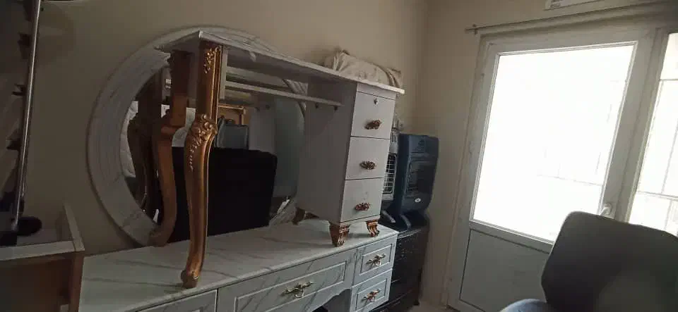 میزن ناخن|آرایشگاه و سالن‌های زیبایی|پرند, فاز ۶|دیوار