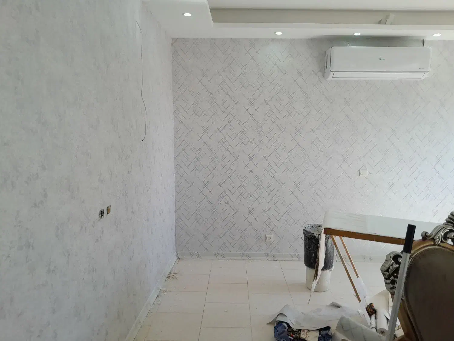 نصاب کاغذ دیواری حرفه ای رولی ۱۰۰ تومان نقاشی سقف|خدمات پیشه و مهارت|نسیمشهر, |دیوار