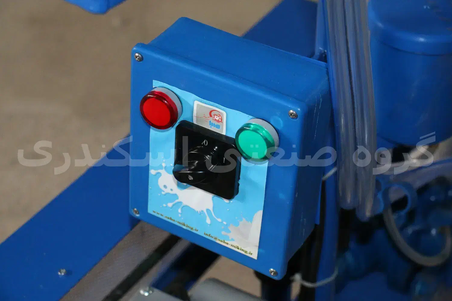 شیردوش گاو ۴ واحد Multi-Unit MU-CM4|ماشین‌آلات صنعتی|شیراز, بعثت|دیوار