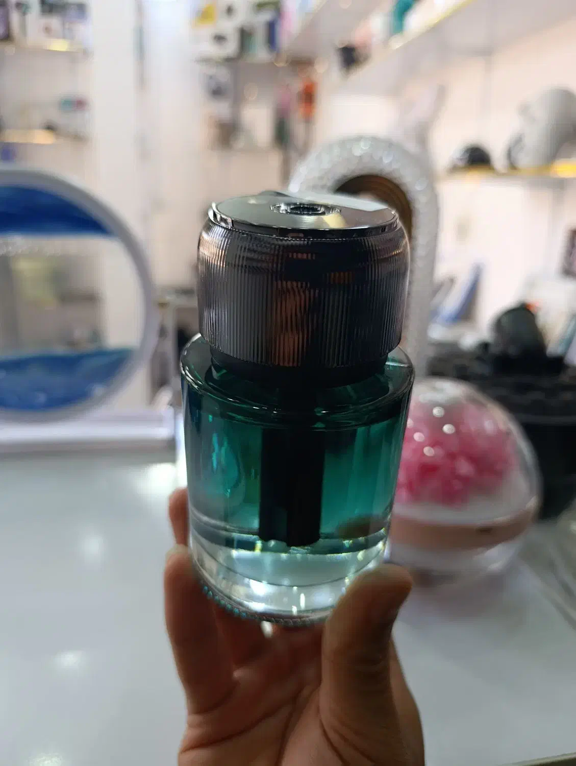 ((بهترین خوشبو کننده شارژی))|آرایشی، بهداشتی، درمانی|میبد, |دیوار