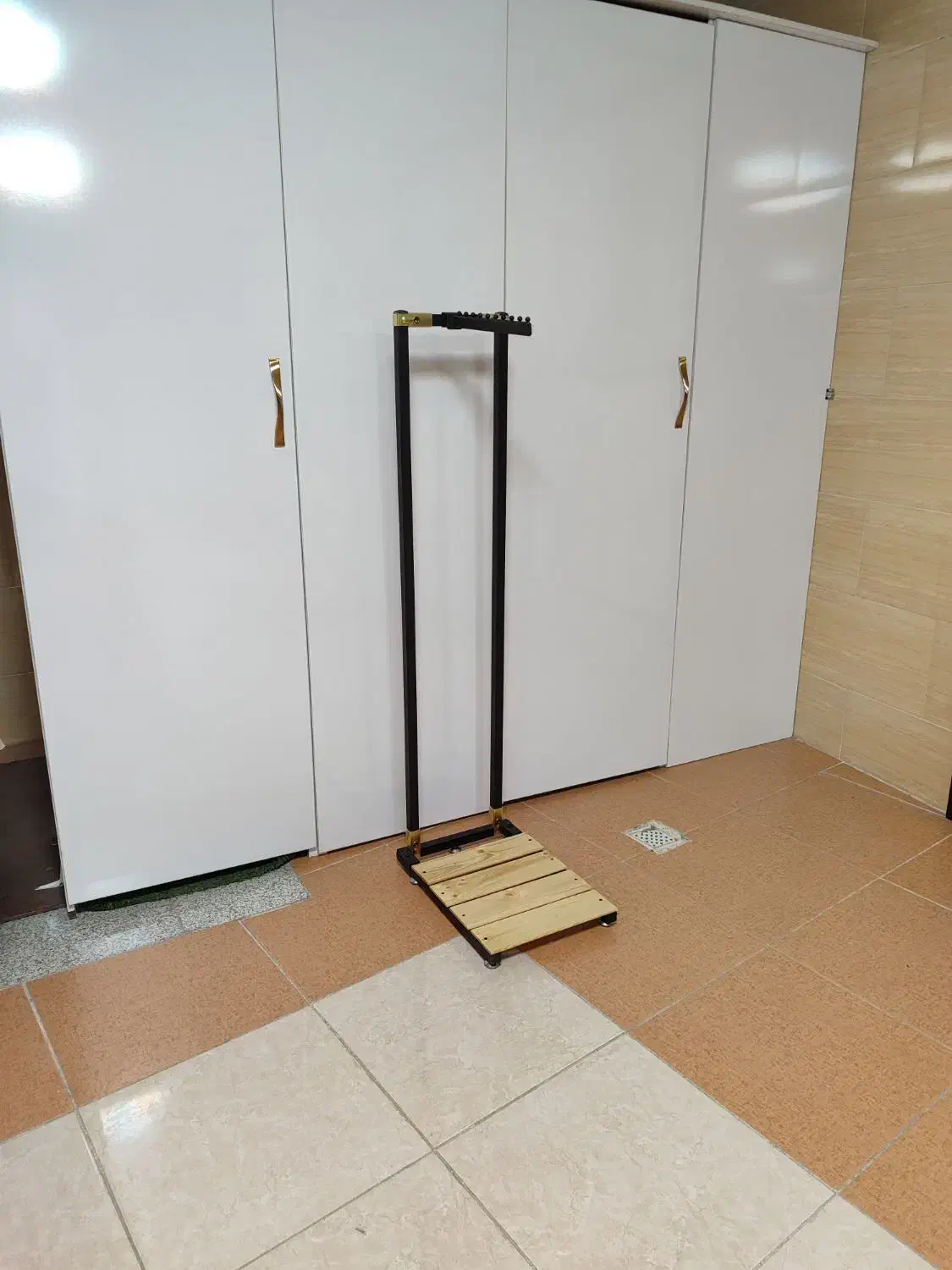 رگال لباس|بندرخت و رختآویز|سمیرم, |دیوار