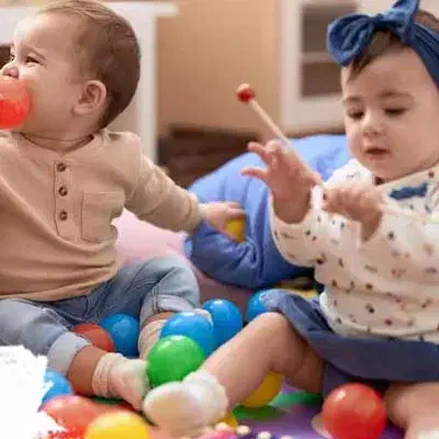 نگهداری از کودک شیرخوار نوباوه|خدمات آموزشی|قم, عمار یاسر|دیوار